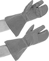 Image of ProductInUse. Front orientation. Gloves. Cold- and Arc-Flash-Protection Mitts.
